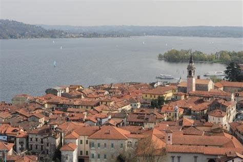 scopare arona|Arona, Italy is a town on the southern shores of Lake Maggiore